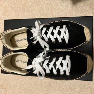 Soludos! Size 9! Lightly worn!